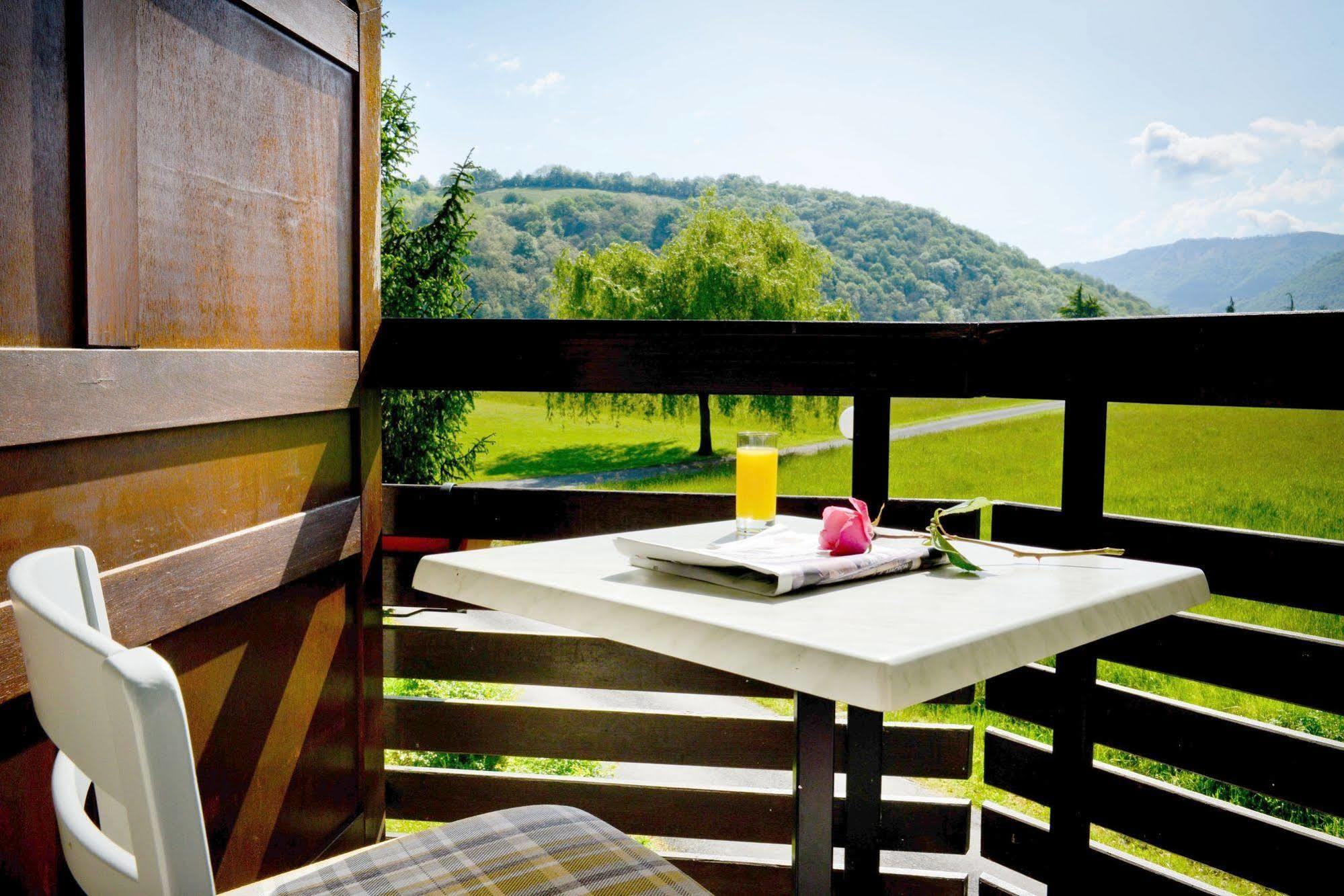 Logis Le Vieux Logis Hotel Lestelle-Bétharram Kültér fotó
